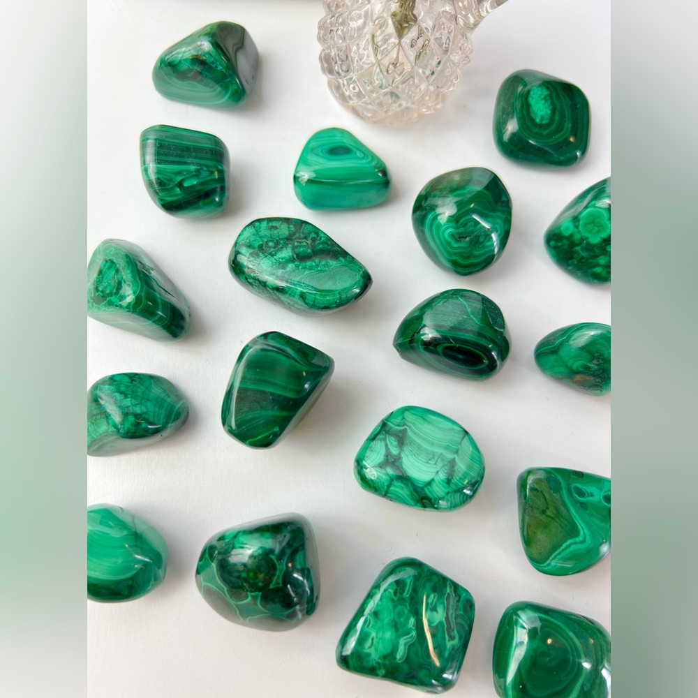 One Malachite Tumble, Natural Malachite Crystal, Tumbled Stones, Pocket Stones - Picture 5 of 10
